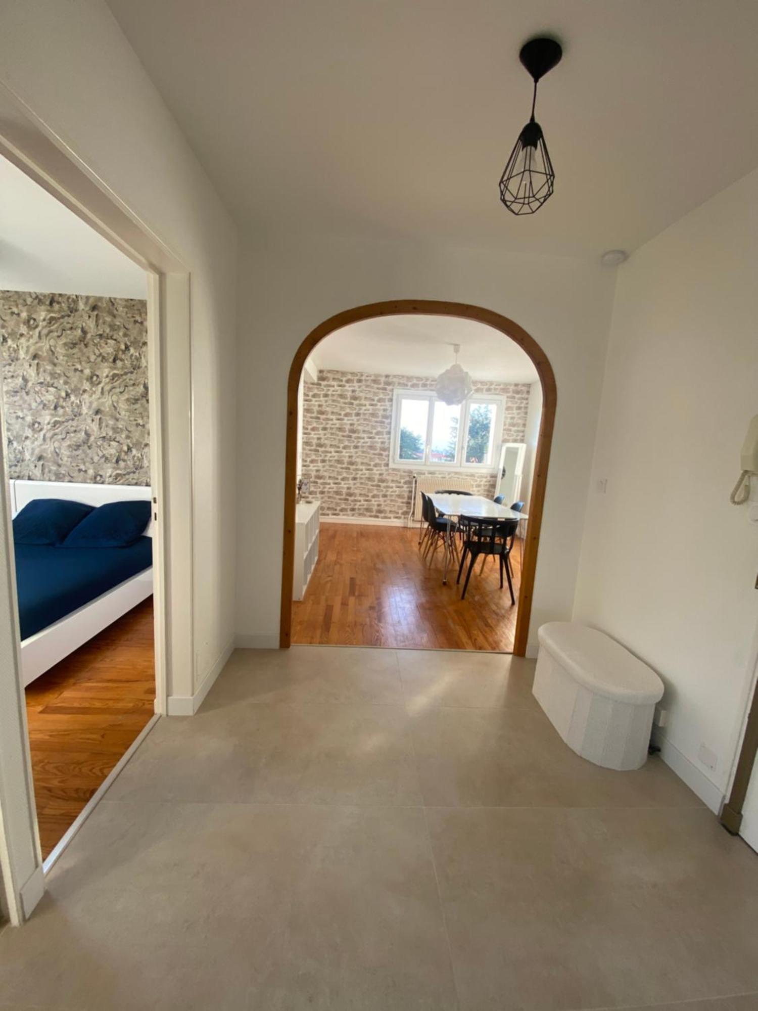 Appartement Spacieux Et Chaleureux - 4pers - Refait A Neuf - Parking Privatif - Proches Axes, Commerces Et Services - Check In 24-24 *